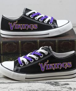 Christmas Minnesota Vikings Limited Low Top Canvas Sneakers