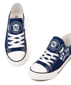New York Yankees Limited Fans Low Top Canvas Sneakers
