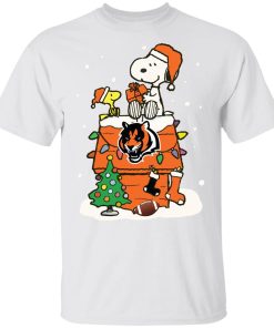 A Happy Christmas With Cincinnati Bengals Snoopy Youth’s T-Shirt